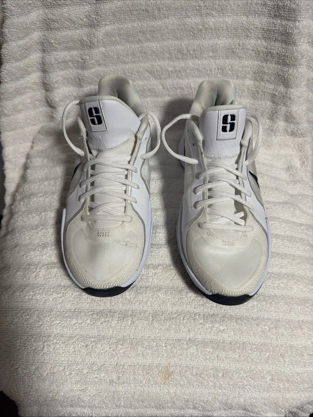 Nike  Men Sabrina 2 Basketball shoes Black/White Size 8.5